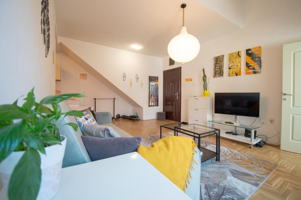 Spacious 1-Bedroom Apartment 노비사드 외부 사진