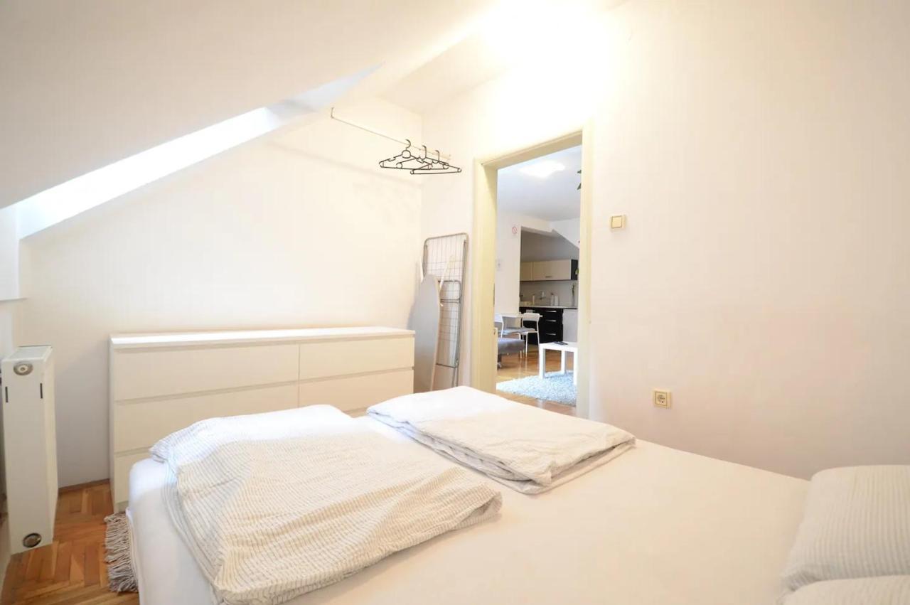 Spacious 1-Bedroom Apartment 노비사드 외부 사진