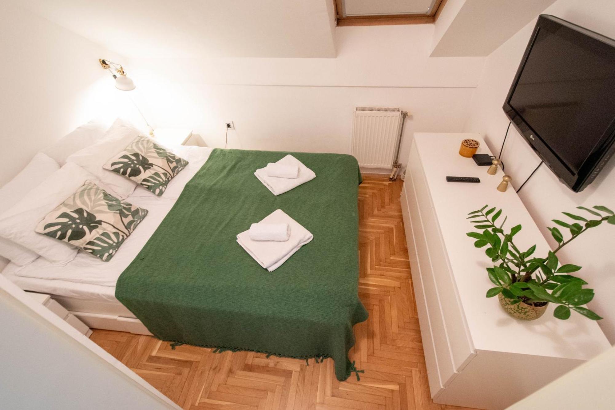 Spacious 1-Bedroom Apartment 노비사드 외부 사진